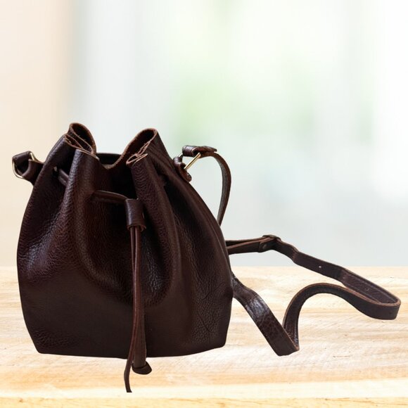 Portland Leather ColdBrew Bucket Bag with Drawstring Closure - Picture 11 of 16